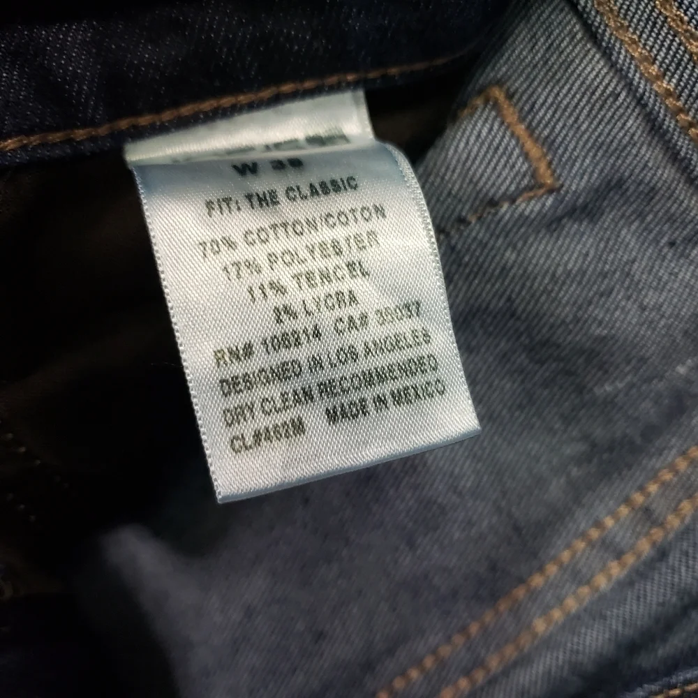 Joe's Jeans Men's The Classic fit denim jeans size 38